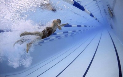 La natación, el mejor sustituto del gimnasio en verano