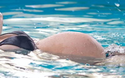 Natación en el embarazo: consejos prácticos