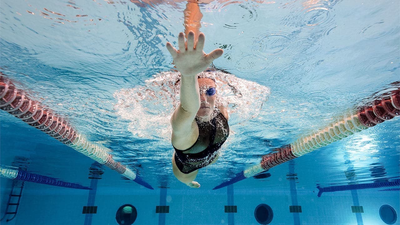 7-reglas-que-debes-seguir-para-nadar-de-manera-segura-aquara-escuela-de-nataci-n